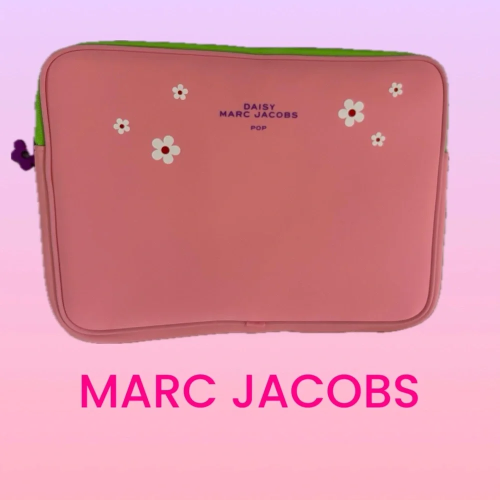 💕Marc Jacobs Pink laptop sleeve case💕